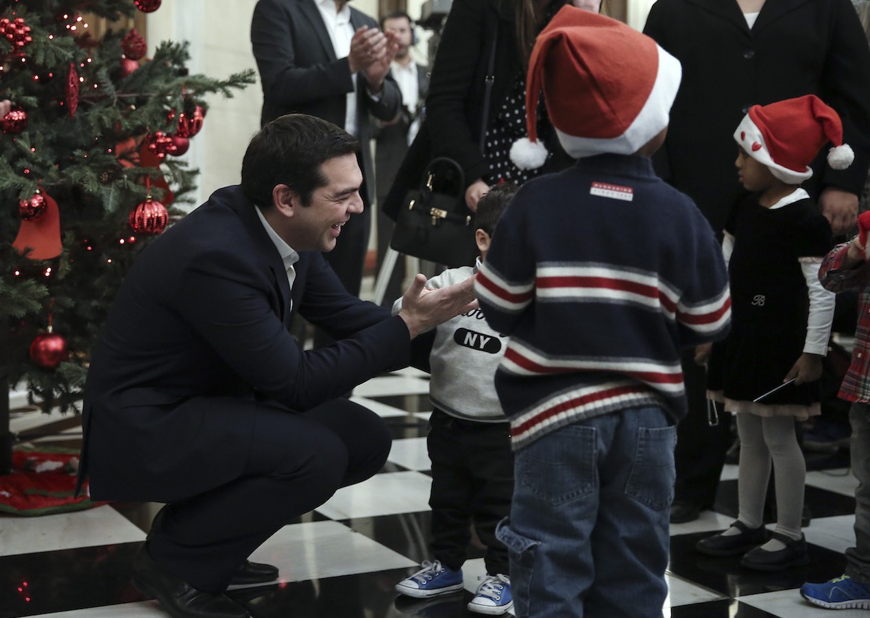 Κατά γενική ομολογία, ο Αλέξης Τσίπρας «το έχει» με τα παιδιά