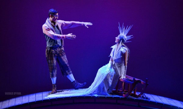 Ο μουσικός, σκηνοθέτης και Αναπληρωτής Καλλιτεχνικός Διευθυντής του Εθνικού Θεάτρου Θοδωρής Αμπαζής βασίστηκε στο αγαπημένο παραμύθι του Χανς Κρίστιαν Άντερσεν και έγραψε μια όπερα στοχεύοντας στην εξοικείωση του παιδιών με αυτή