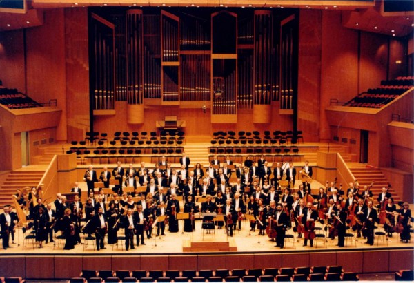 Αγαπημένες μελωδίες και γνωστές άριες των G. Paisiello, G. Rossini, L. Delides, G. Bizet, G. Verdi, G. Donizetti, C. Gounod, J. Massenet και U. Giordano