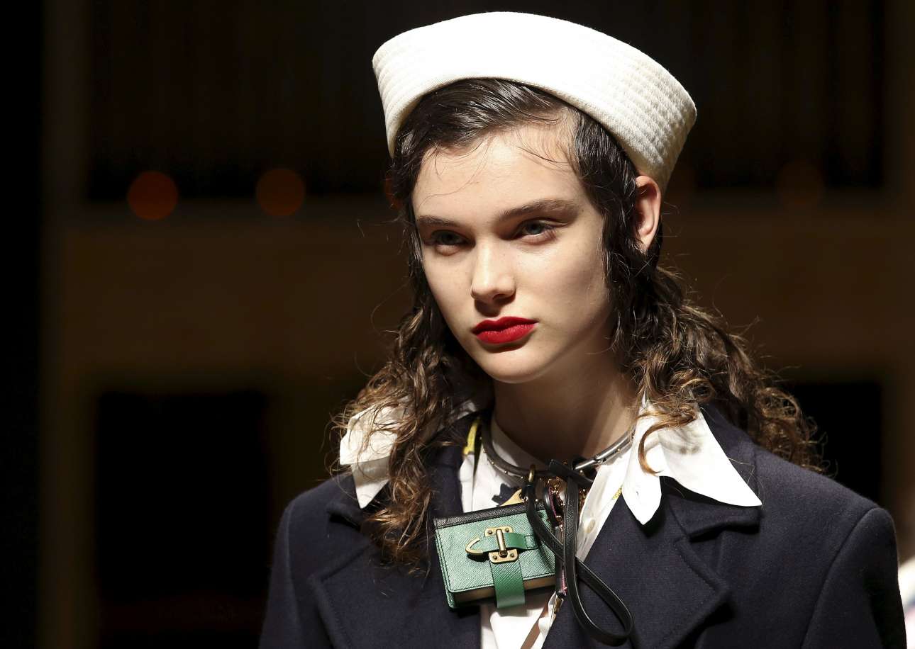 2016-02-25T182333Z_1210119136_GF10000323346_RTRMADP_3_FASHION-MILAN