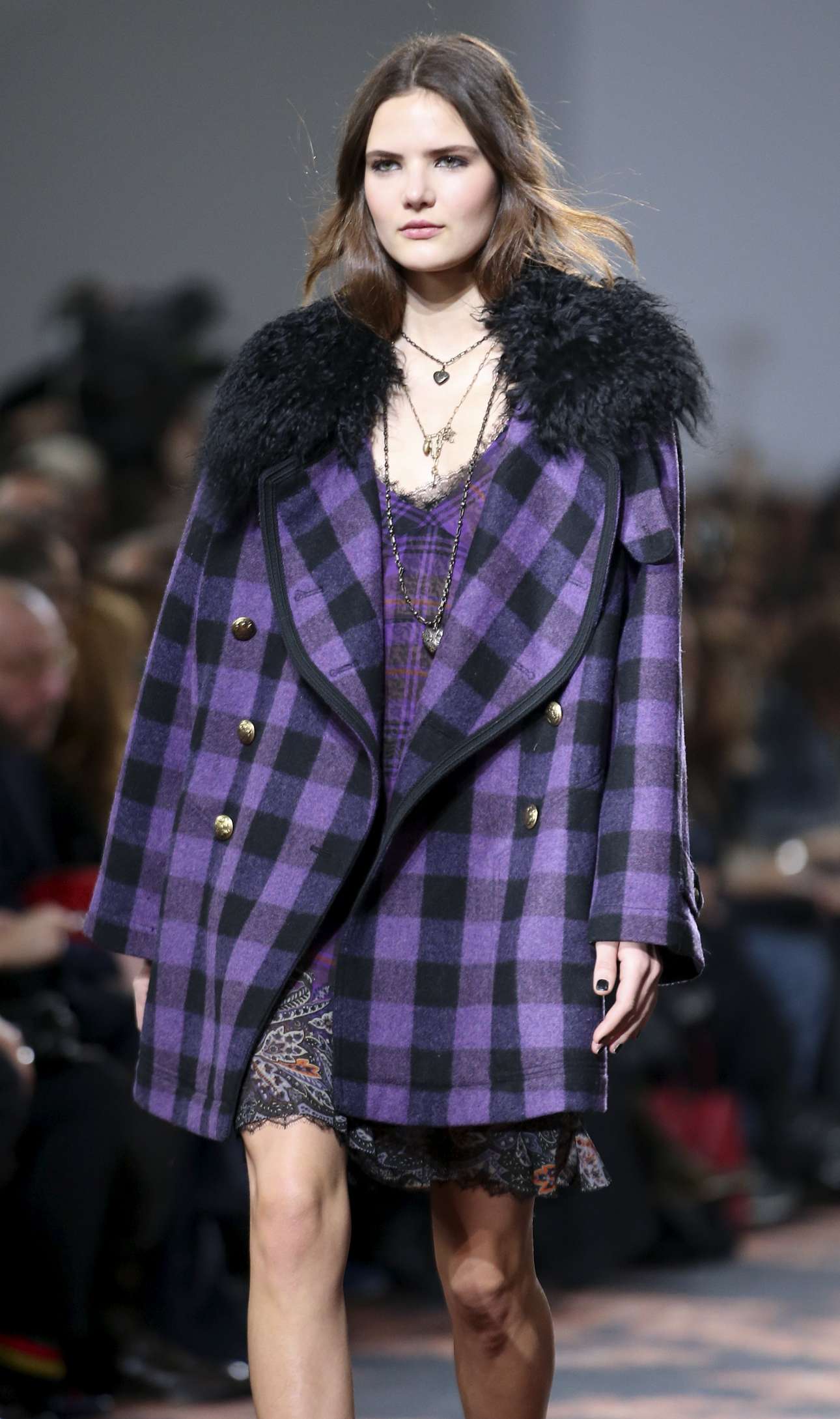 2016-02-26T140302Z_489454402_GF10000324489_RTRMADP_3_FASHION-MILAN