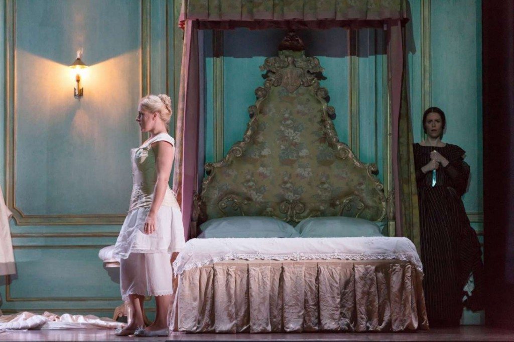 2016-04-08---PR8A2773-DIANA-DAMRAU-AS-LUCIA-RACHAEL-LLOYD-AS-ALISA-ROH-PHOTOGRAPHER-STEPHEN-CUMMISKEY