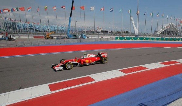 2016-04-29T134016Z_609417189_D1BETBEBAMAA_RTRMADP_3_MOTOR-F1-RUSSIA