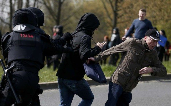 2016-05-01T090129Z_1069036966_LR1EC510P2758_RTRMADP_3_MAY-DAY-GERMANY