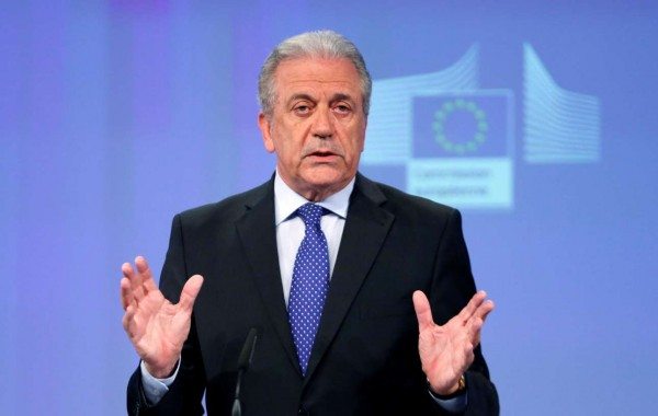 2016-05-04T121213Z_1153378467_D1AETCCIGRAA_RTRMADP_3_EUROPE-MIGRANTS-EU-TURKEY