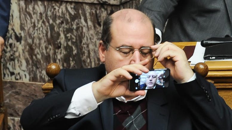 Ο Νίκος Φίλης εντρυφεί στις συνήθειες του lifestyle...