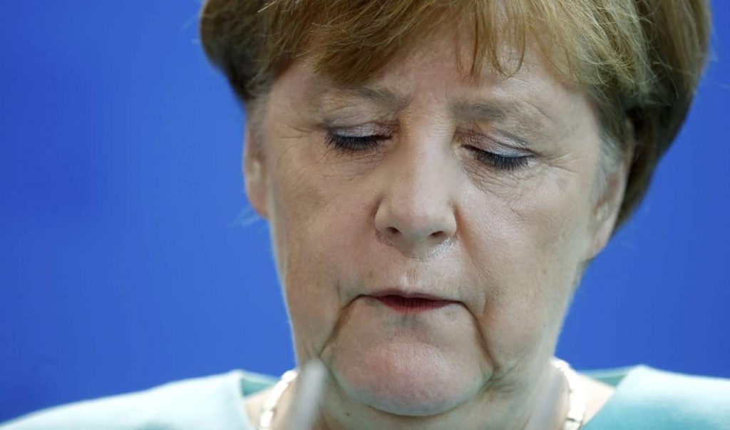 2016-06-24T105351Z_631370506_LR1EC6O0U9G0C_RTRMADP_3_BRITAIN-EU-GERMANY-MERKEL