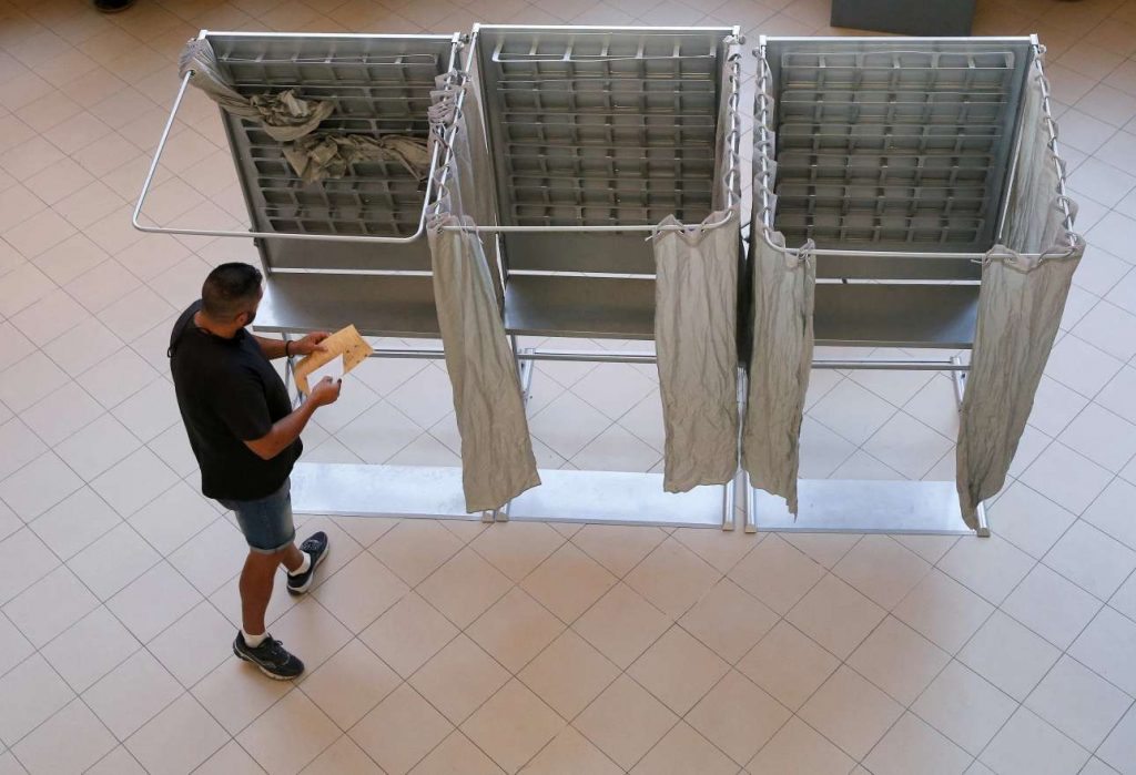 2016-06-26T081615Z_1913881767_LR1EC6Q0MYS0F_RTRMADP_3_SPAIN-ELECTION