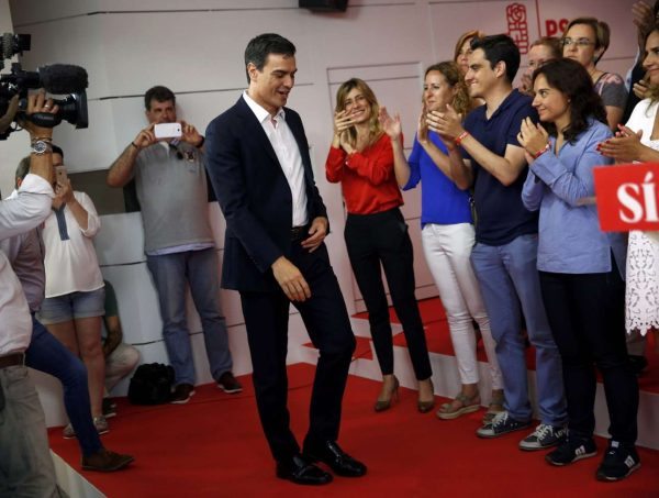 2016-06-26T220336Z_2113521327_LR1EC6Q1P9PK3_RTRMADP_3_SPAIN-ELECTION