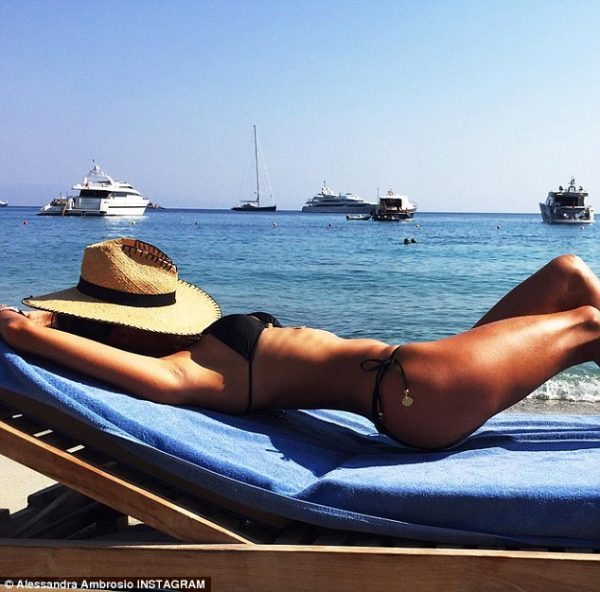 2B6A7C4200000578-3200174-image-m-3_1439750212016