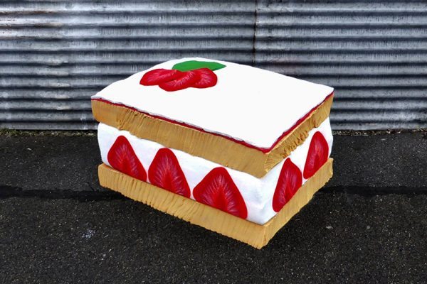 lor-k-french-artist-street-food-discarded-mattresses-designboom-014