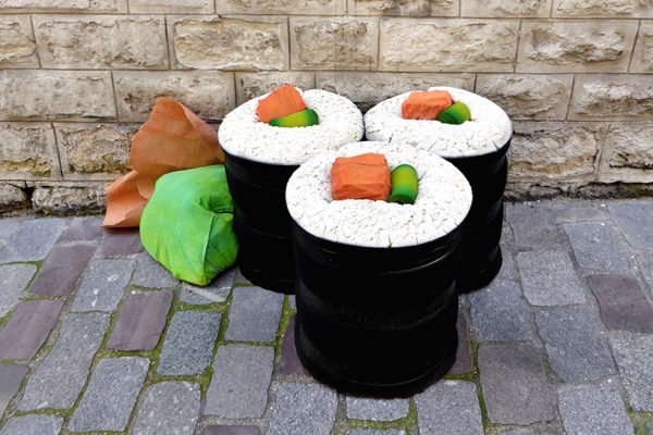 lor-k-french-artist-street-food-discarded-mattresses-designboom-05