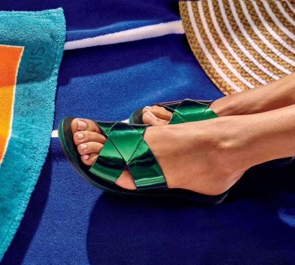 00-sandals-and-pedicures
