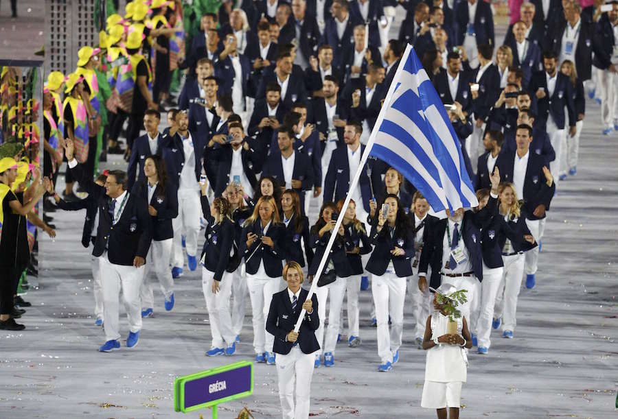 Η Ελλάδα ανοίγει την παρέλαση