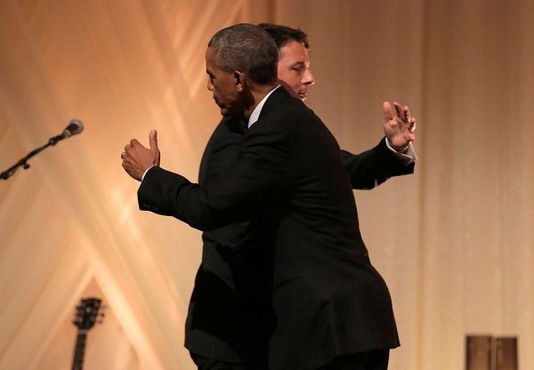 CUSTOMS_hug_Obama_Rentzi