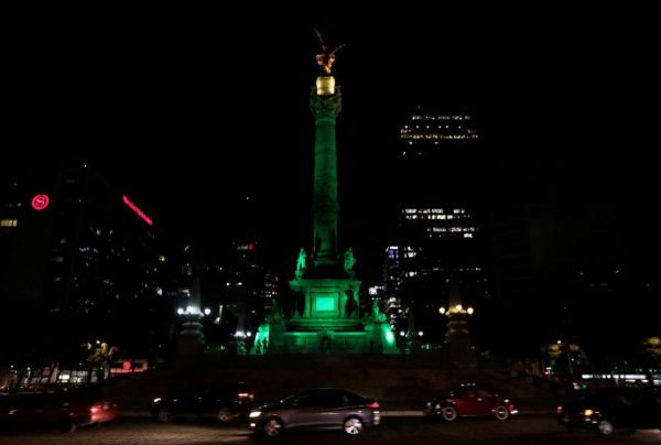 2016-12-01T080241Z_160449730_RC1F37EB50C0_RTRMADP_3_COLOMBIA-CRASH