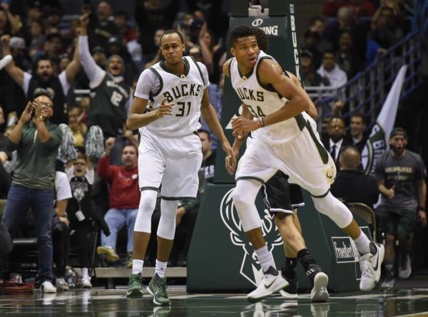 2016-12-04T004536Z_218723280_NOCID_RTRMADP_3_NBA-BROOKLYN-NETS-AT-MILWAUKEE-BUCKS