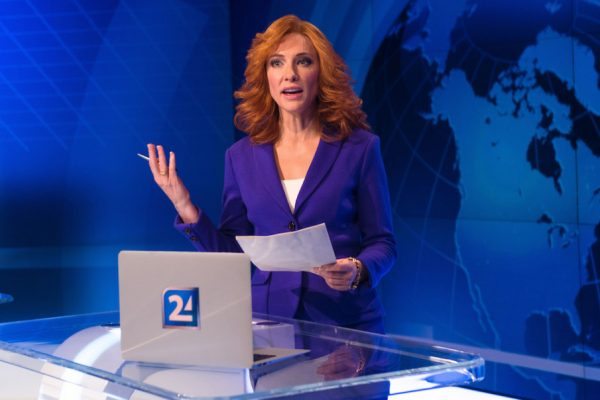 Rosefeldt_Manifesto_Presse_8-905x604