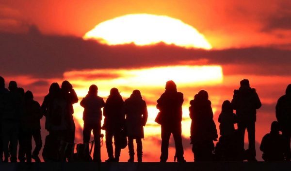 2017-01-01T083149Z_2136177243_RC1FE75EF360_RTRMADP_3_NEW-YEAR-JAPAN