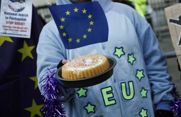 2017-01-24T104557Z_851334824_LR1ED1O0TW9TK_RTRMADP_3_BRITAIN-EU-ARTICLE50