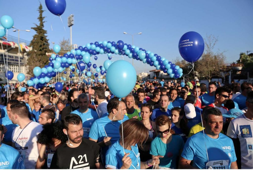 Χιλιάδες έτρεξαν στον μαραθώνιο, πολλές χιλιάδες περισσότεροι τους χειροκρότησαν στον τερματισμό... INTIMEnews/ ΔΗΜΗΤΡΗΣ ΤΟΣΙΔΗΣ