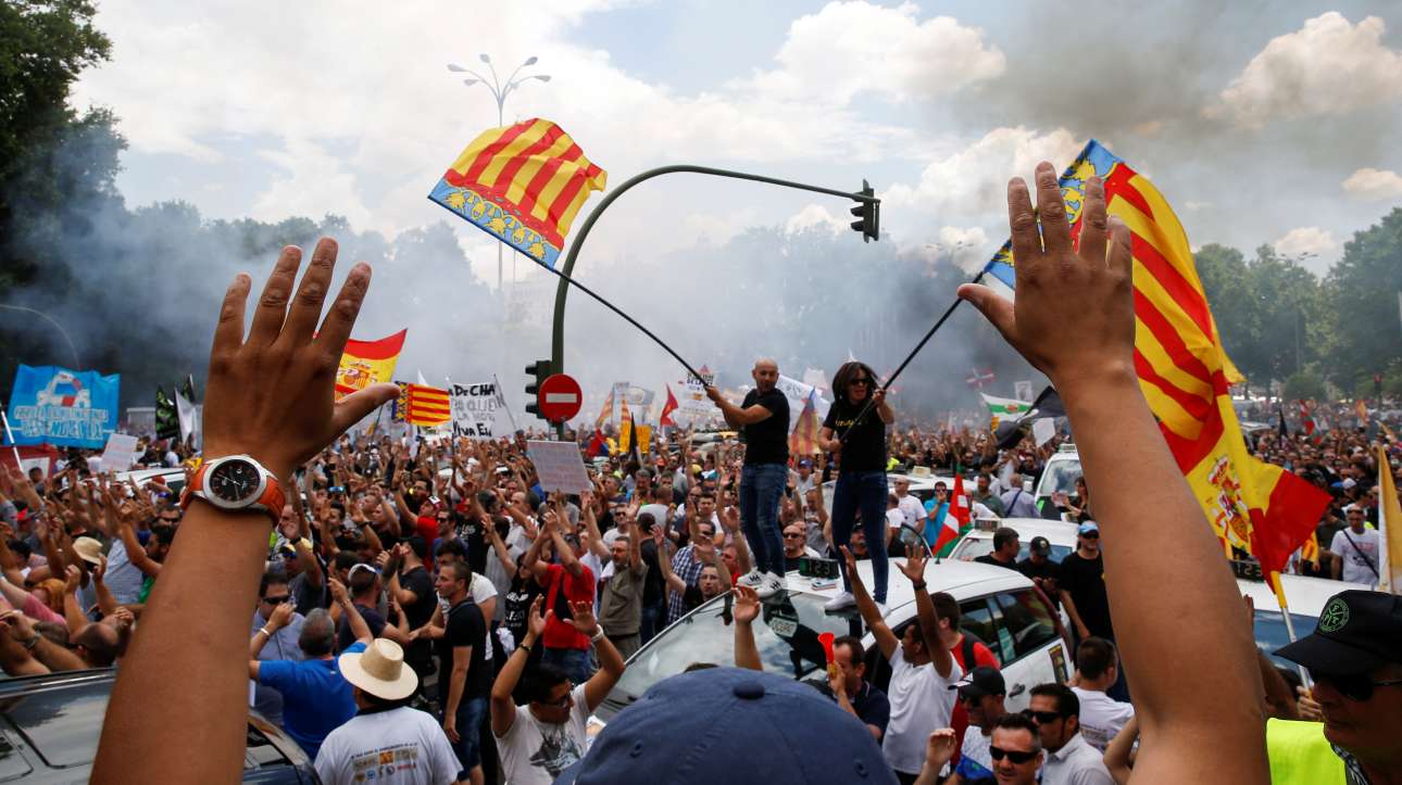 2017-05-30T130940Z_698524646_RC15274106A0_RTRMADP_3_UBER-SPAIN-PROTEST