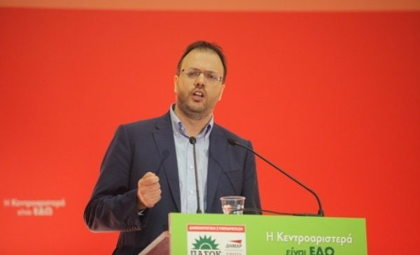Ο πρόεδρος της ΔΗΜΑΡ Θανάσης Θεοχαρόπουλος ζήτησε και αυτός τη συγκρότηση ενός νέου φορέα στην Κεντροαριστερά