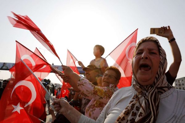 2017-07-03T175927Z_1010554960_RC1B208D4CE0_RTRMADP_3_TURKEY-SECURITY-MARCH