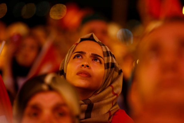 2017-07-15T213138Z_64026610_RC17C477F480_RTRMADP_3_TURKEY-SECURITY-ANNIVERSARY