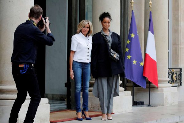 2017-08-07T171222Z_1707718044_RC1749A93B50_RTRMADP_3_FRANCE-POLITICS-FIRSTLADY