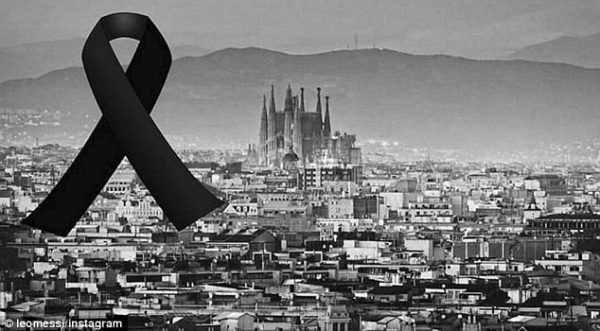 43592DE200000578-4803498-Lionel_Messi_posted_an_image_of_the_Barcelona_skyline_with_a_bla-a-14_1503078214033