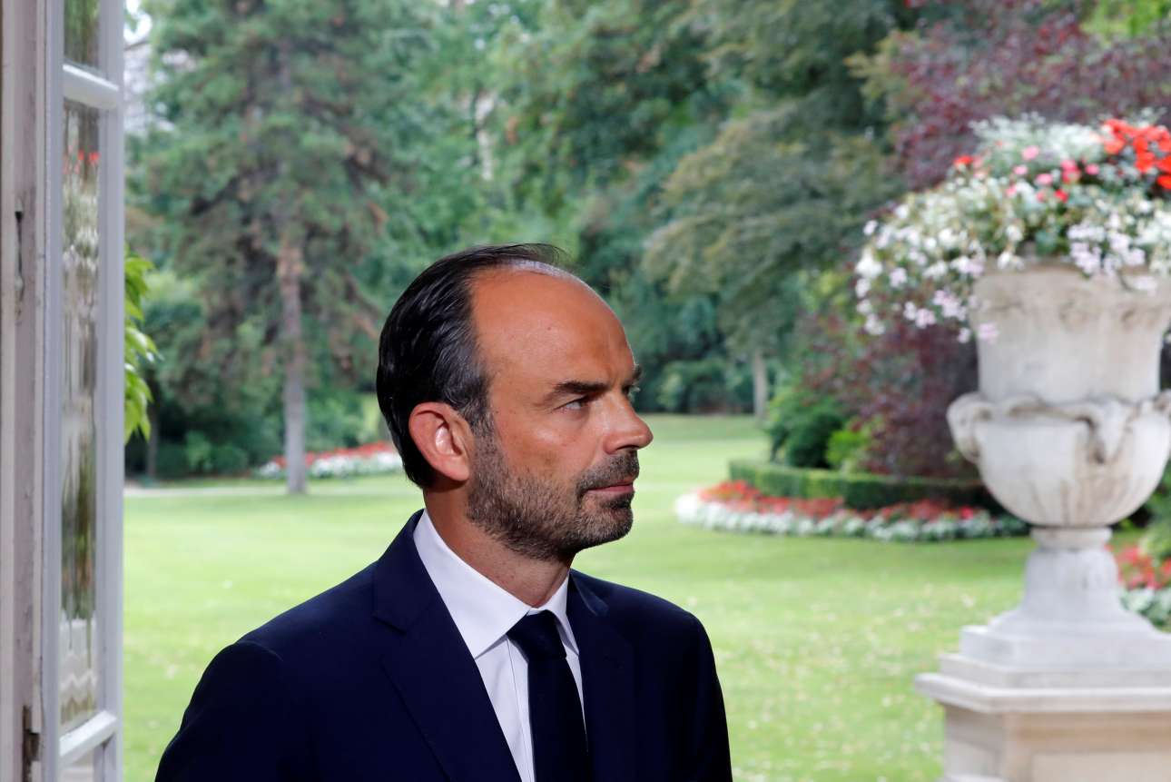 2017-08-31T120928Z_1998518631_RC116DDAFFF0_RTRMADP_3_FRANCE-REFORM