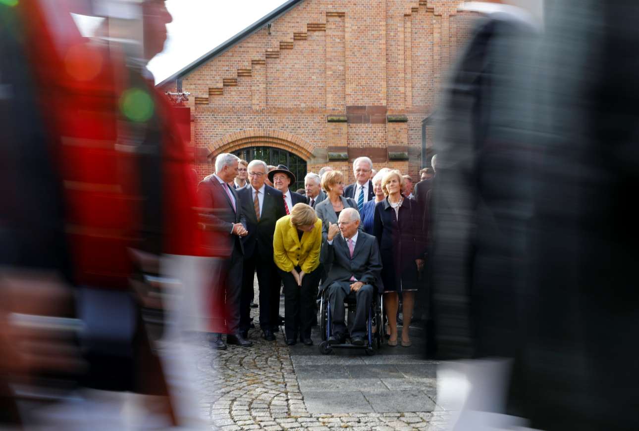 2017-09-18T085329Z_1656799913_RC1DC5A77D00_RTRMADP_3_GERMANY-ELECTION-SCHAEUBLE