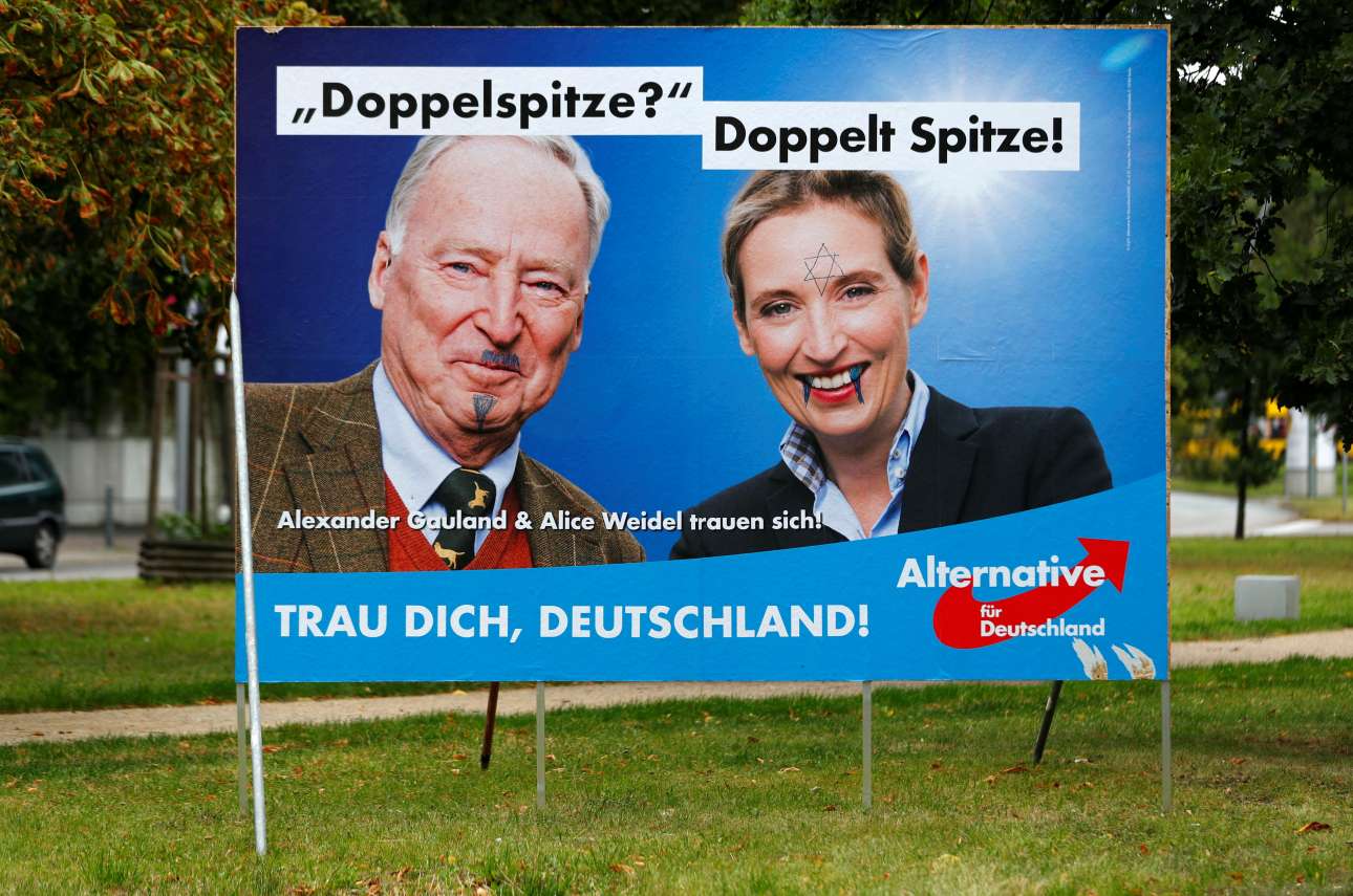 Γκάουλαντ και Βάιντελ, έτσι όπως τους βλέπουν πολλοί Γερμανοί. Οχι όμως όλοι... φωτό: REUTERS/ Fabrizio Bensc