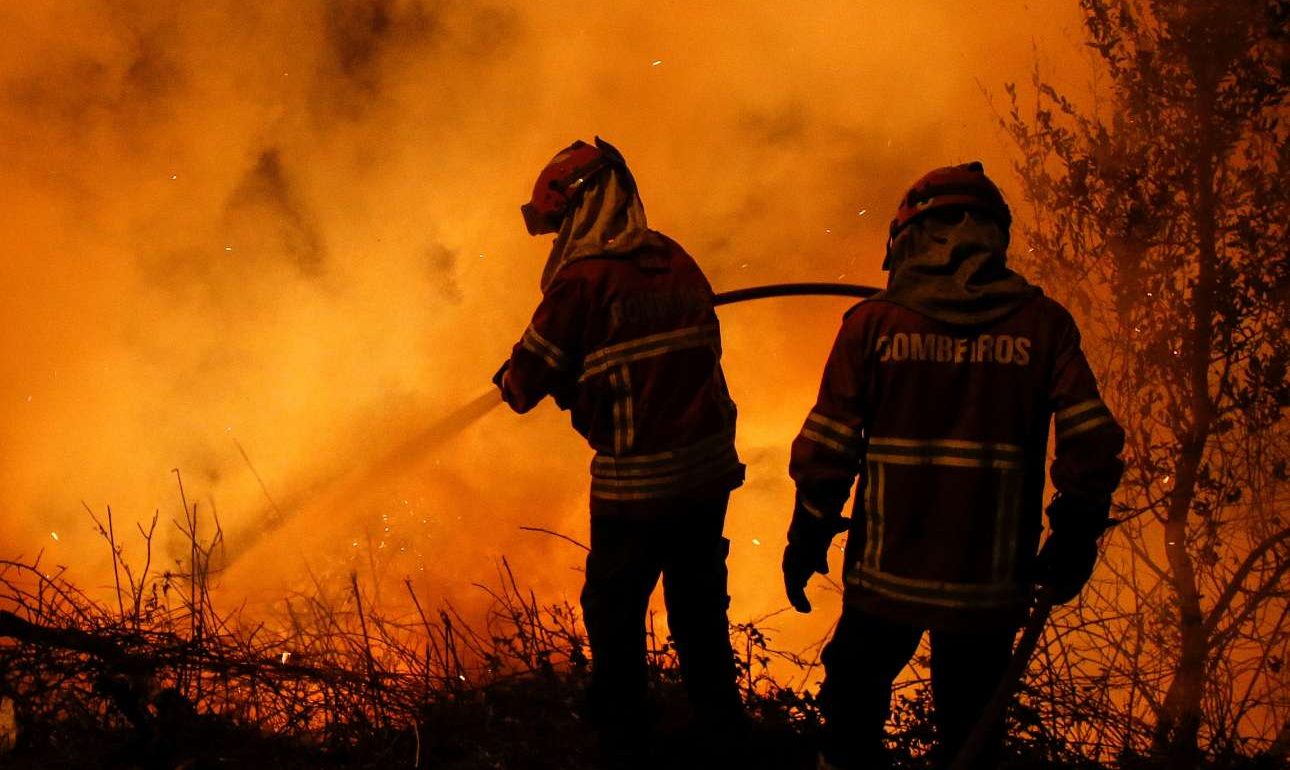 2017-10-16T211105Z_450117162_RC1BAE4416E0_RTRMADP_3_PORTUGAL-FIRE