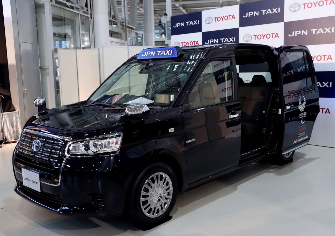 2017-10-23T073855Z_2020304344_RC1943E91620_RTRMADP_3_TOYOTA-TAXI
