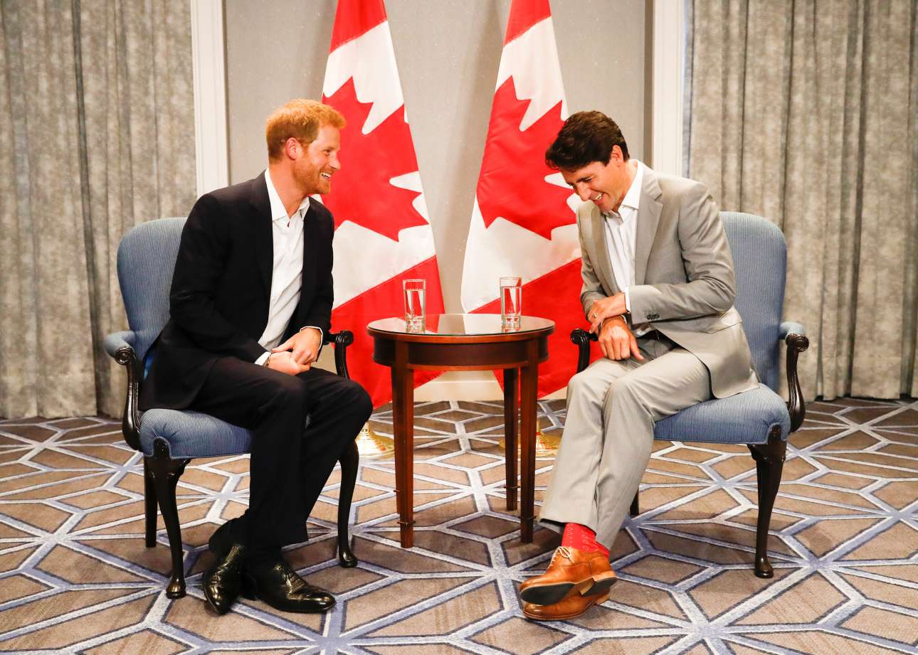 Με τον πρωθυπουργό του Καναδά Τζάστιν Τριντό γνωστή η αδυναμία του στις «προχωρημένες» κάλτσες φωτό: REUTERS/ Mark Blinch