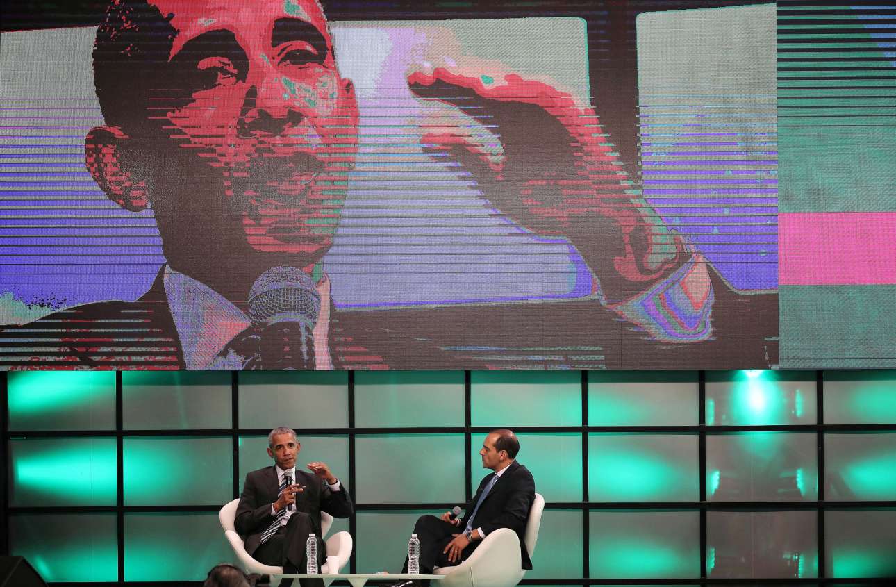 Ο Μπαράκ Ομπάμα σε συζήτηση με τον Χουάν Βέρδε, πρόεδρο του Advanced Leadership Foundation, στην Κόρδοβα της Αργεντινής REUTERS/ Santiago Flaim