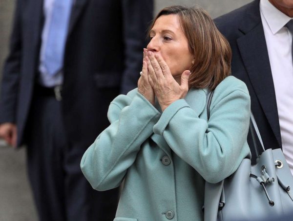 2017-11-02T121545Z_576510999_RC121AE63C10_RTRMADP_3_SPAIN-POLITICS-CATALONIA