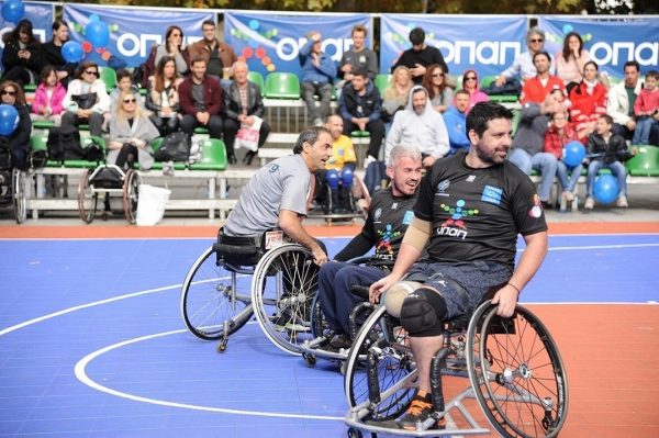 Οι αγώνες έγιναν παρουσία κοινού που χειροκρότησε τις προσπάθειες των αθλητών