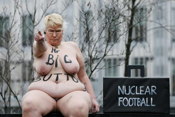 2018-01-05T111254Z_908014519_RC18685BB260_RTRMADP_3_UKRAINE-PROTEST-TRUMP