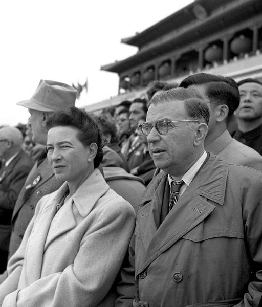 800px-Simone_de_Beauvoir_&_Jean-Paul_Sartre_in_Beijing_1955