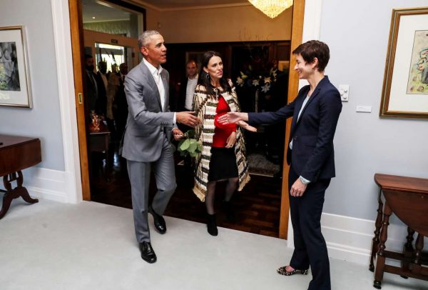 2018-03-22T000000Z_2019963775_RC197E83B6F0_RTRMADP_3_NEWZEALAND-OBAMA