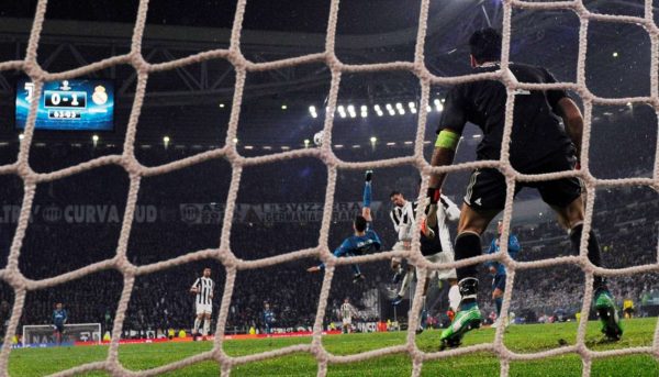 2018-04-03T210112Z_1603272183_RC1E7FD13420_RTRMADP_3_SOCCER-CHAMPIONS-JUV-MAD