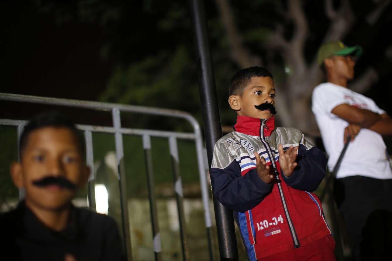 2018-05-21T032038Z_676220684_HP1EE5L09AEXQ_RTRMADP_3_VENEZUELA-ELECTION