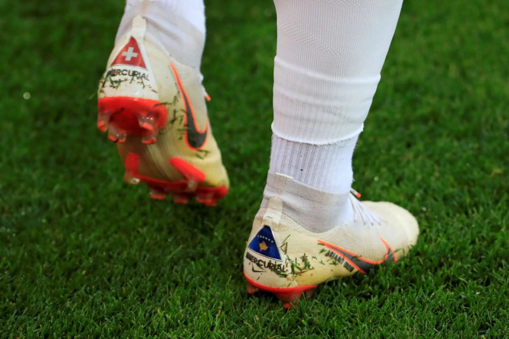 2018-06-22T180113Z_208088808_RC1325F317C0_RTRMADP_3_SOCCER-WORLDCUP-SRB-SWI