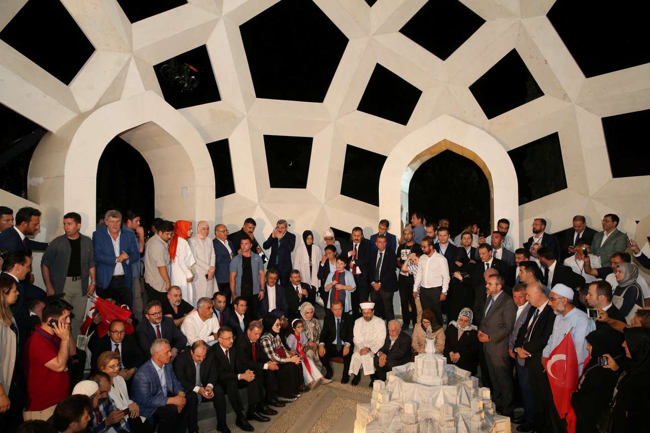 2018-07-15T195224Z_1698997119_RC13A20AE000_RTRMADP_3_TURKEY-SECURITY-ANNIVERSARY