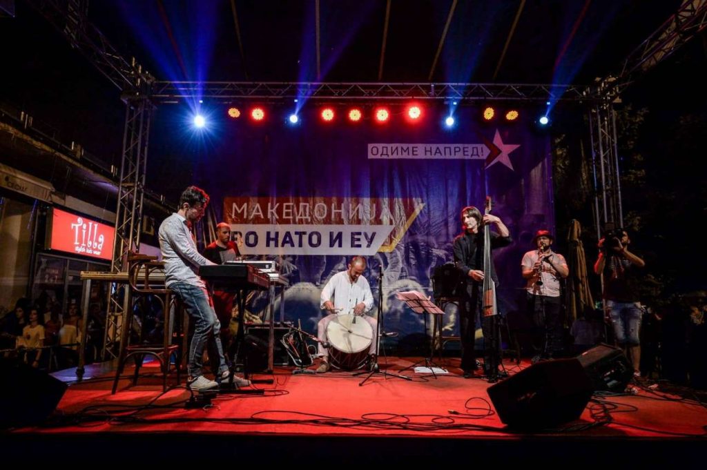 37111386_10156713694142932_4625313146498711552_o