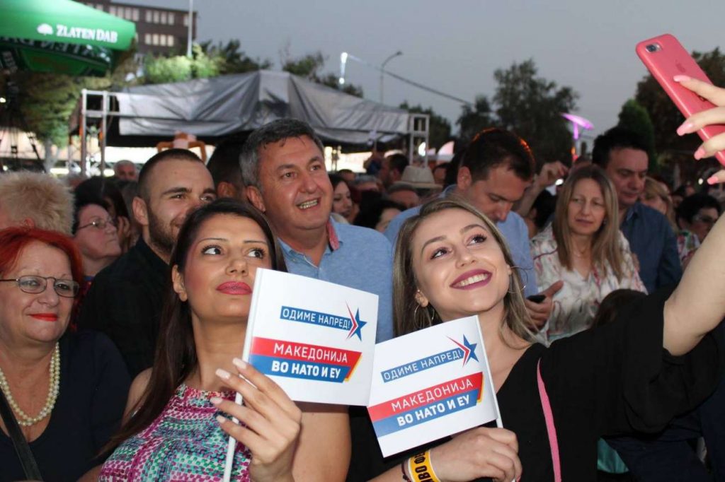 37111410_10156713618282932_1346467144874852352_o