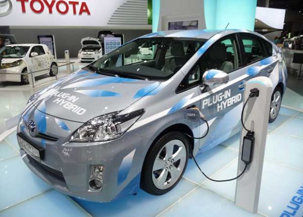 toyota_prius_plug-in_hybrid_iaa2